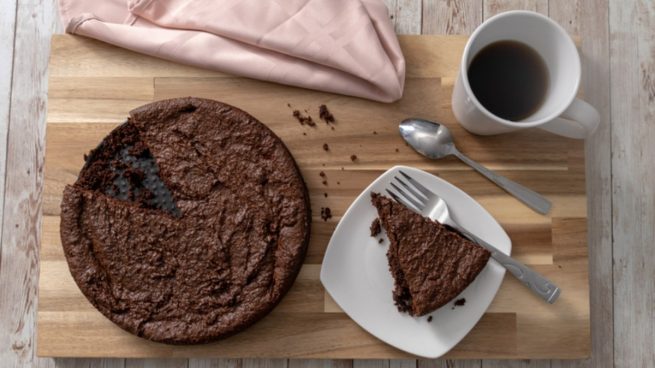 Receta de tarta de chocolate sin harina fácil de preparar