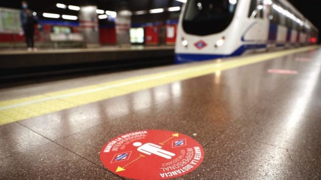 Intentan arrojar a las vías del Metro de Madrid a un vigilante porque exigió a un pasajero que se pusiera la mascarilla