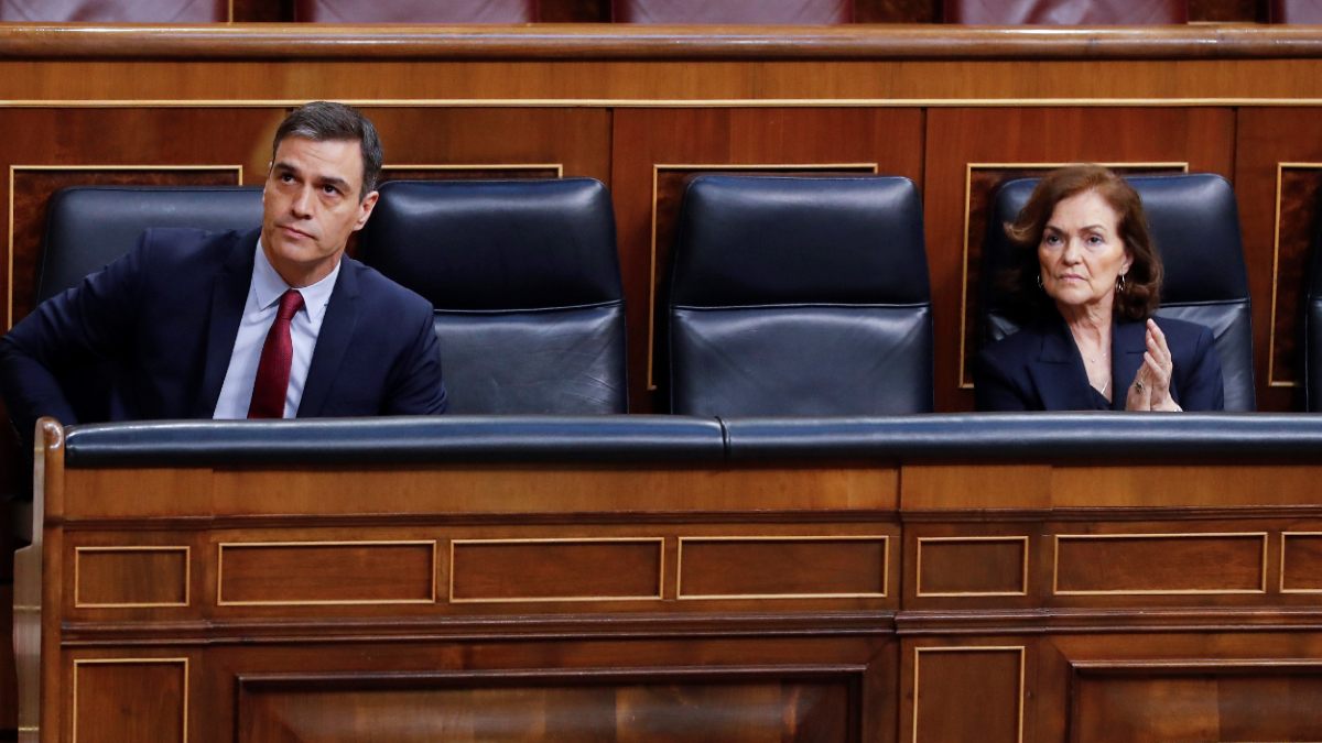 El presidente del Gobierno, Pedro Sánchez y la vicepresidenta primera, Carmen Calvo. Foto: EP