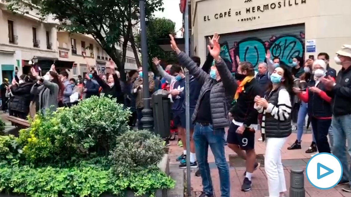 Protestas contra el Gobierno este viernes en la madrileña calle Núñez de Balboa. (Imágenes: E. Falcón y D. G. Sepúlveda)