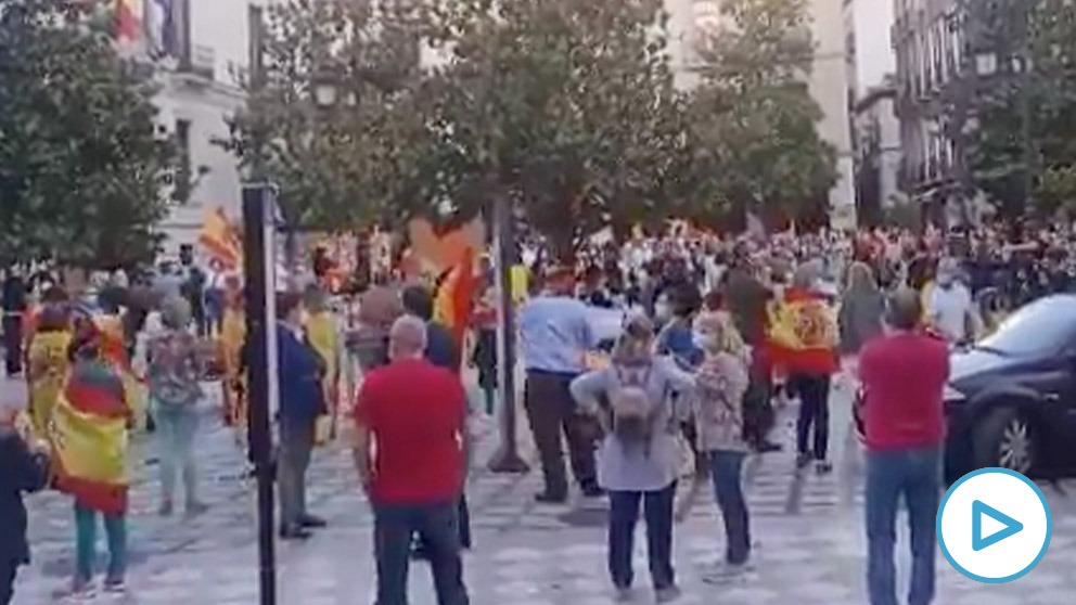 Imagen de la protesta contra Sánchez en Granada.