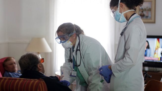 Colegios de Médicos andaluces ya advierten de que «va a ser inevitable» un nuevo confinamiento