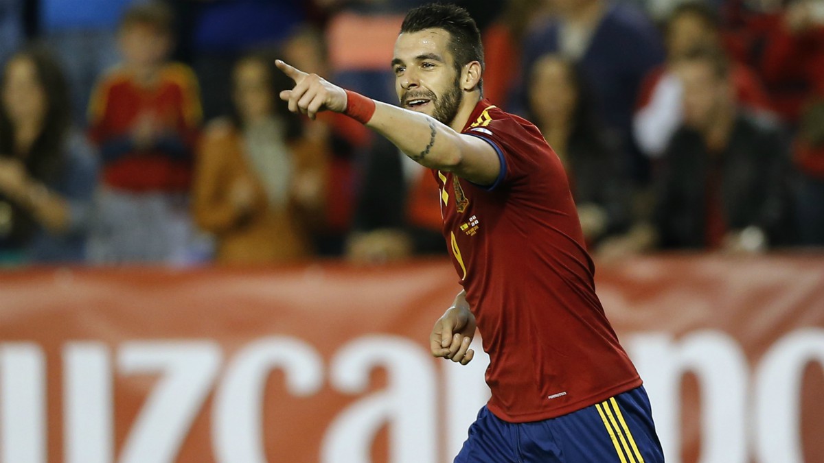 Negredo celebra un gol con España. (AFP)