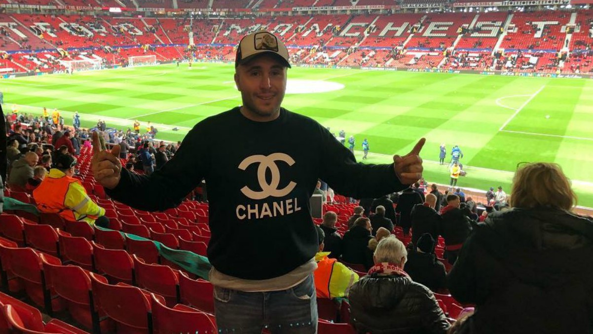 Kiko Rivera, en Old Trafford. (Twitter)