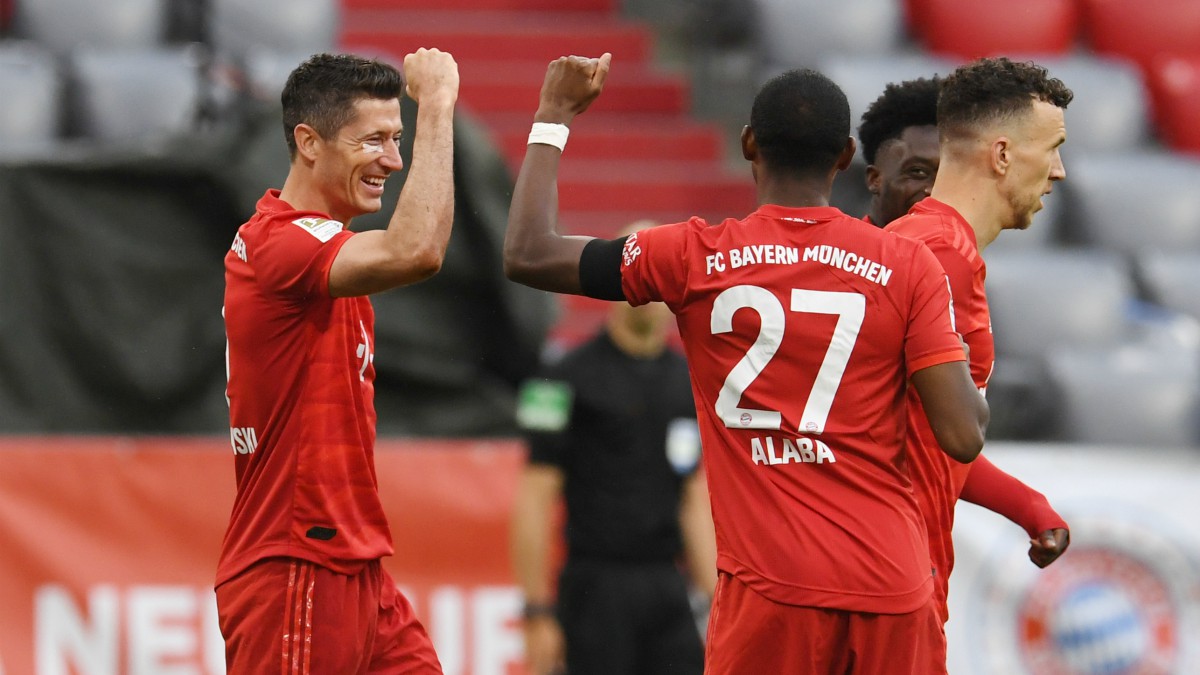 Los jugadores del Bayern celebran un gol. (AFP)