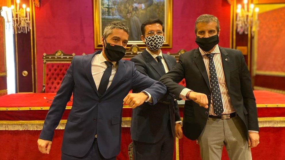 Granada.- AMPL.- El Ayuntamiento tendrá nuevos presupuestos gracias a un acuerdo del gobierno local con el PSOE