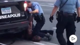 El agente de policía que detuvo a George Floyd con su rodilla sobre el cuello.