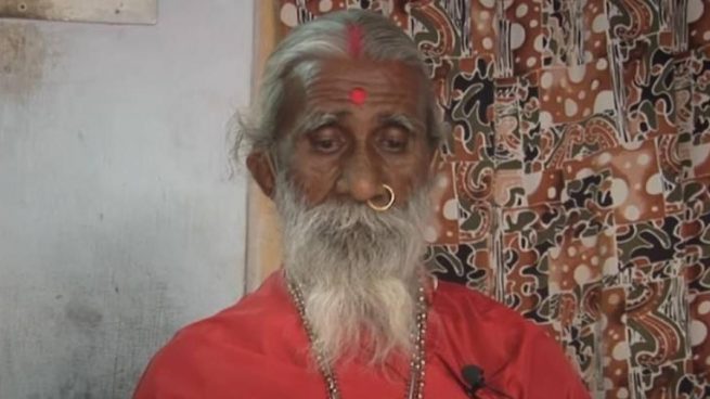 Muere un yogui indio que llevaba sin comer ni beber 80 años