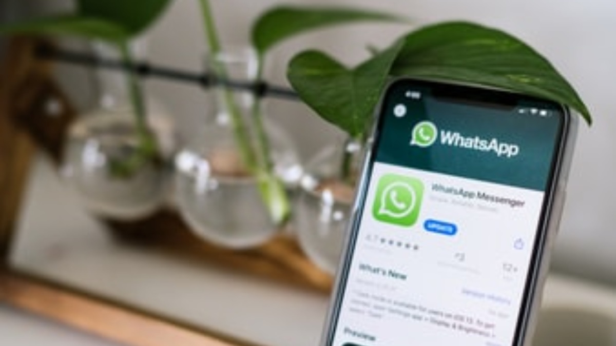 WhatsApp: Trucos para poner a salvo tu móvil de cotilleos