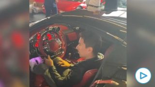Jorge Lorenzo y su nueva adquisición.