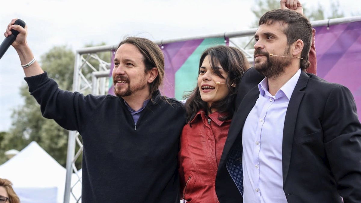 Pablo Iglesias, Isa Serra y Jesús Santos. (Foto: Europa Press)
