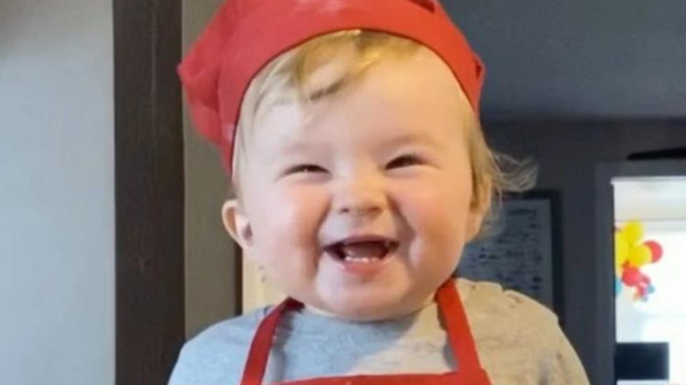 Conoce a Kobe el adorable bebé chef que con 1 año ya es una estrella web
