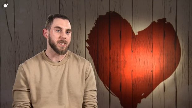 First Dates: Borja aseguró que le encantaría visitar Auschwitz