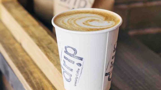 Los restaurantes y cafeterías españolas cobrarán el vaso del café para llevar desde 2023