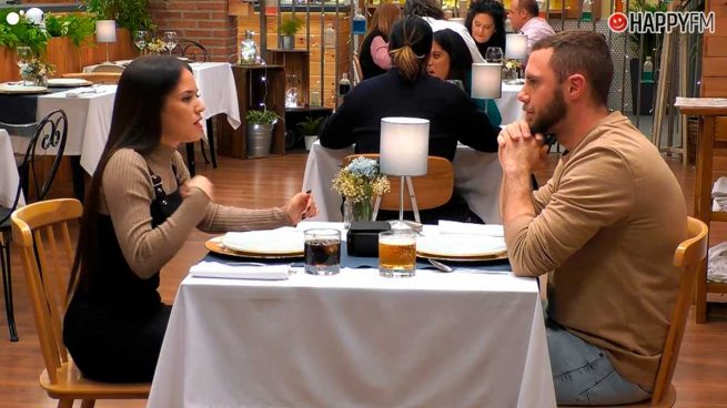 'First Dates': Dos comensales planean su segunda cita en Chernóbil o Auschwitz