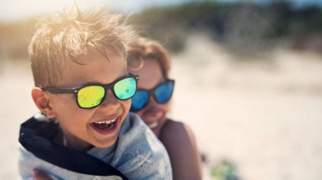 Gafas de sol para niños: de compra y los mejores modelos