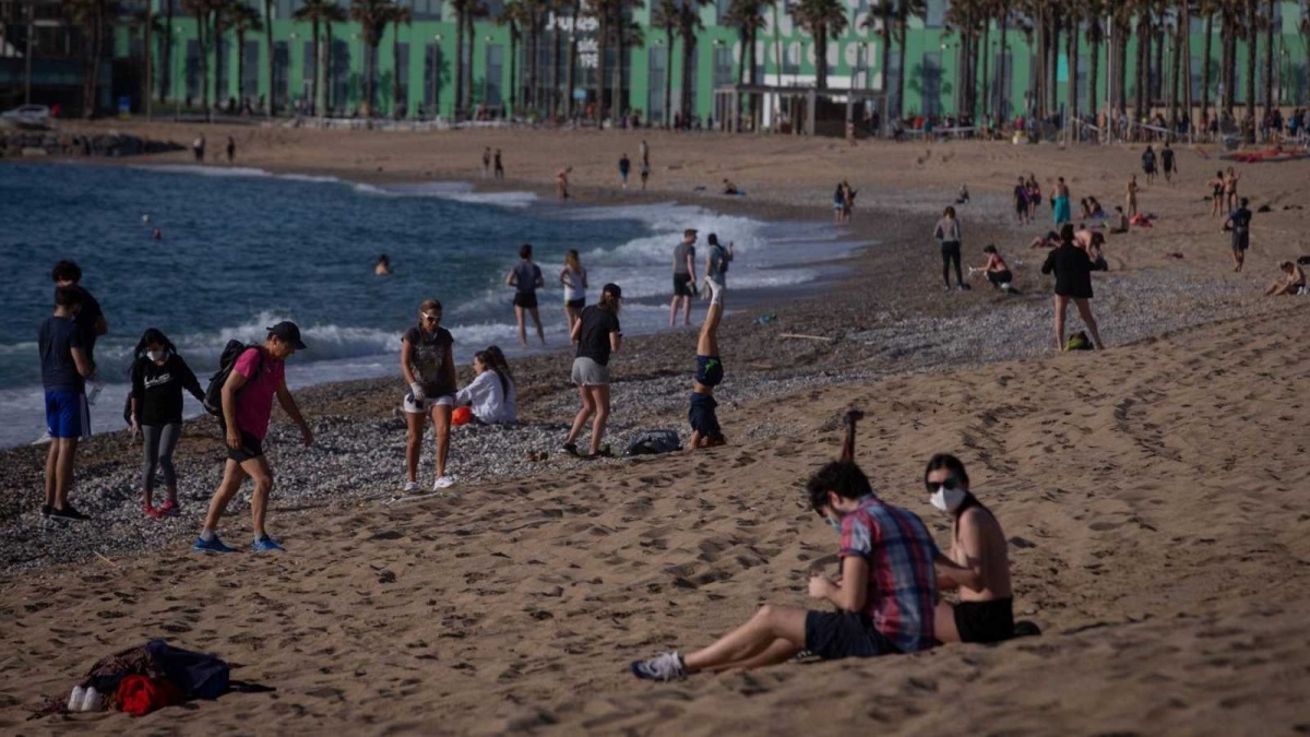 La ciudad condal espera poder controlar con éxito las aglomeraciones en las playas