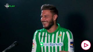 Joaquín, riéndose durante las tomas falsas.