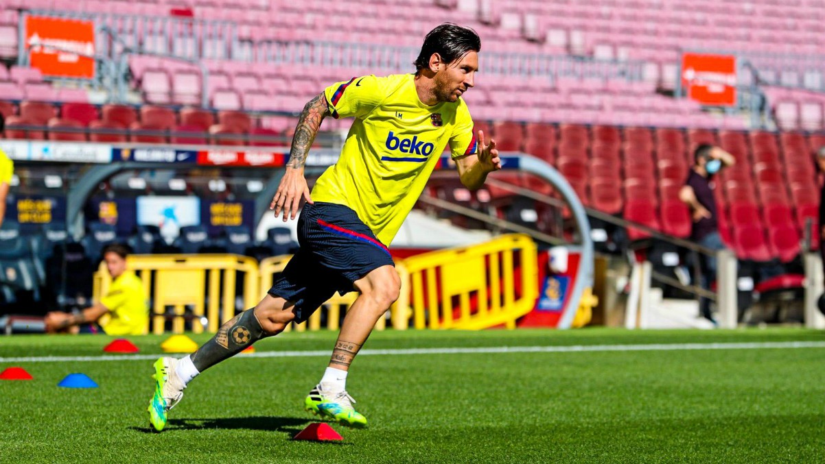 Leo Messi entrenando en el Camp Nou. (fcbarcelona.cat)
