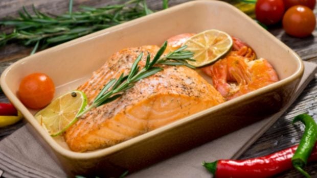 Receta de salm&oacute;n noruego con gulas de Sergio Fern&aacute;ndez