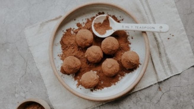 Receta de trufas de chocolate con helado de coco