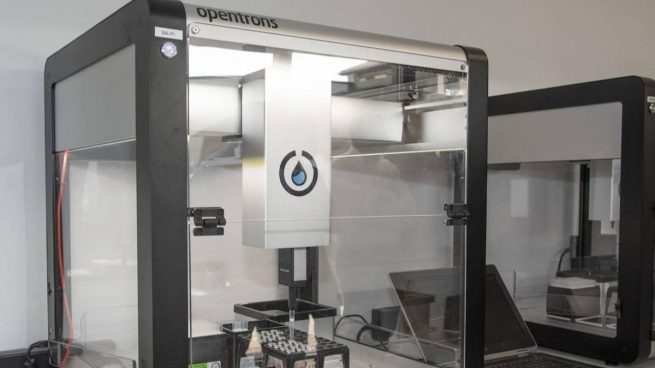 Andalucía instala robots para hacer test PCR en varios hospitales