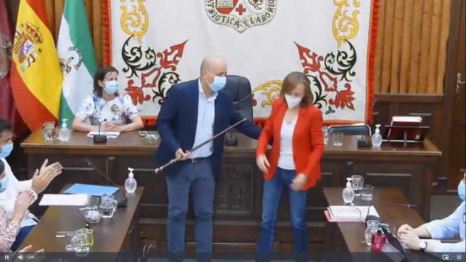 El concejal expulsado de Cs por retirar su apoyo al PSOE da la alcaldía al PP en un municipio de Almería