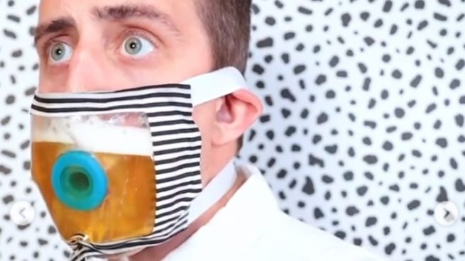 Instagram: Inventan una mascarilla para poder beber cerveza sin quitársela