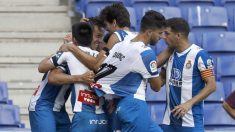Los jugadores del Espanyol celebran un gol. (EFE)