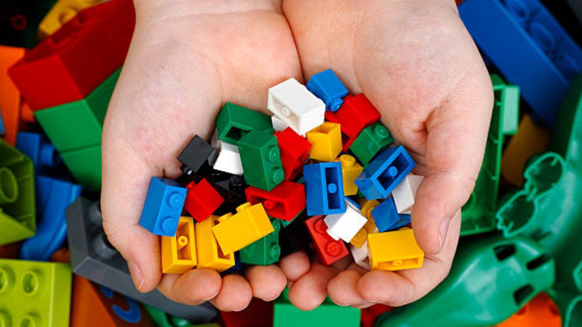Jugar con Legos beneficios que ayudan en el desarrollo de los niños