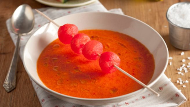 Sopa fría de pepino, sandía y tomate: Receta fácil y ligera