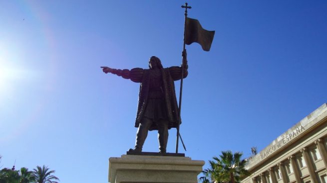 El PP de Huelva reivindica a Colón ante los ataques de Rodríguez: «Forma parte de nuestra historia»