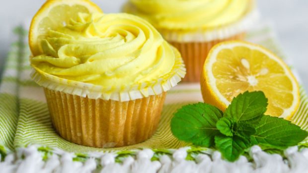 Cupcakes de limón y albahaca veganos