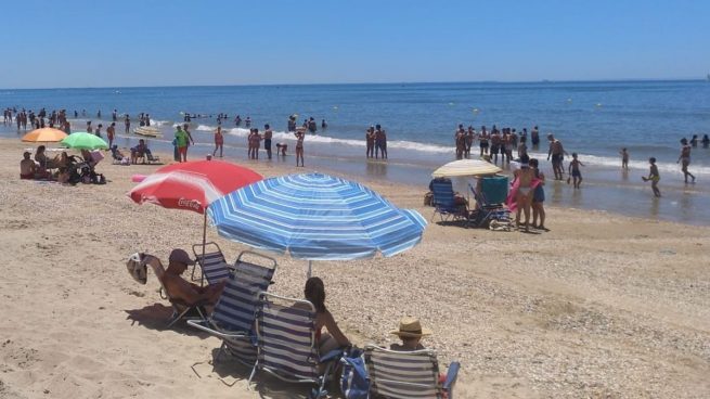 Esta es la playa de Andalucía reservada para mayores de 65 años para luchar contra el coronavirus