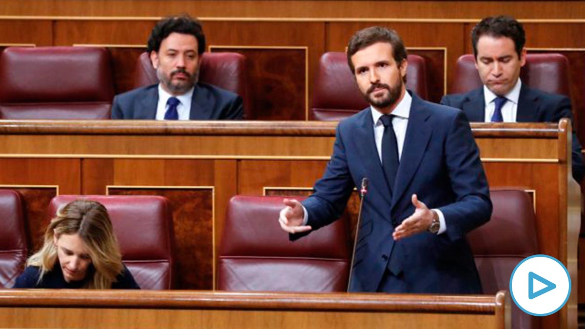 El líder del PP, Pablo Casado, durante su intervención en la última sesión de control al Ejecutivo bajo el estado de alarma que se celebra este miércoles en el Congreso. (Foto: Efe)