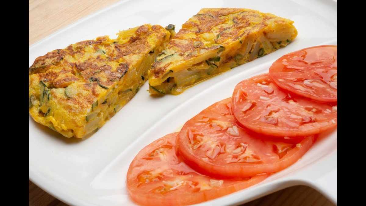 Receta de tortilla de alcachofas, espárragos y queso