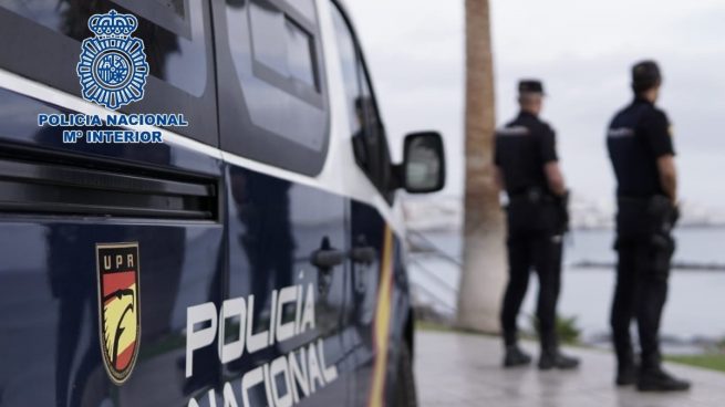 Un padre y su hijo roban y atropellan en Málaga al vendedor de un móvil