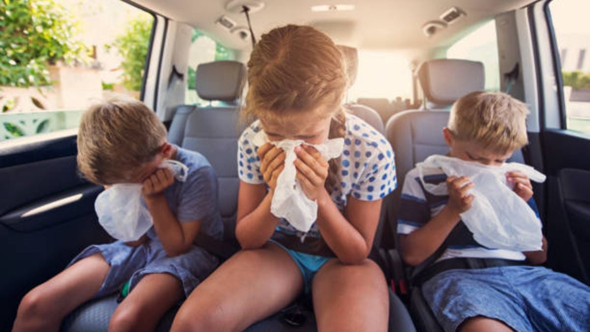 mareo coches niño