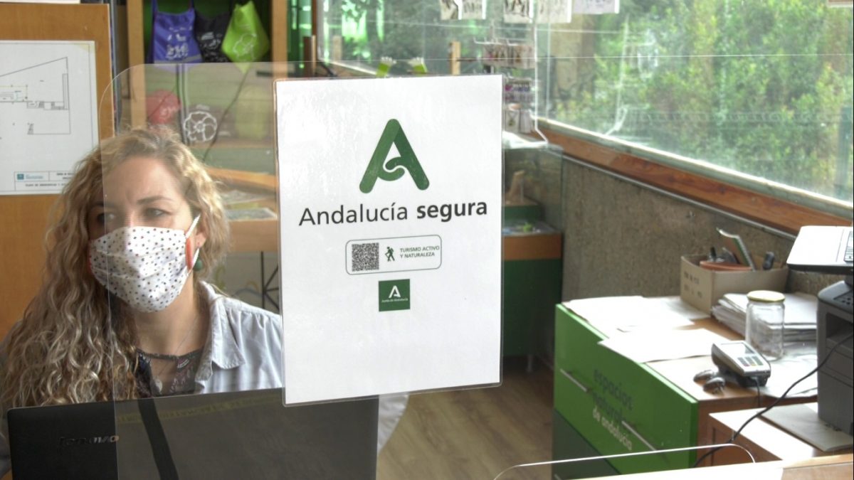 La Junta de Andalucía impulsa el bono turístico con el objetivo de mantener negocios y empleos.
