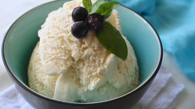 Receta de helado de vainilla con arándanos