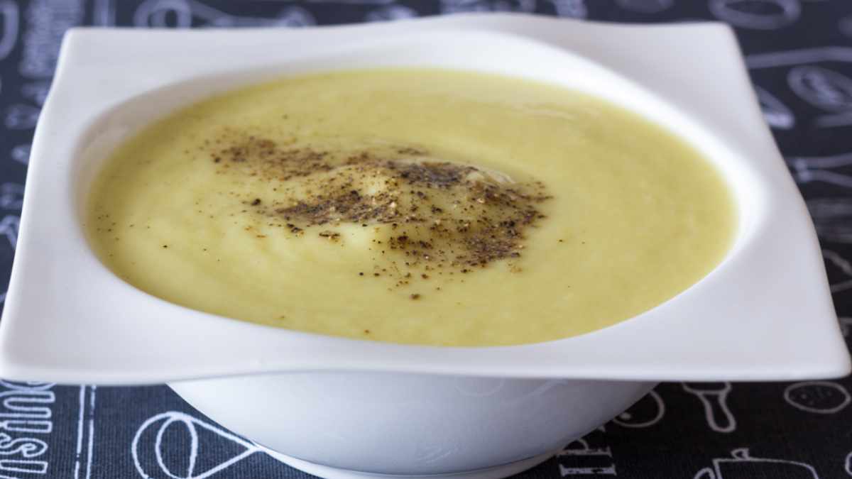 Receta de sopa de calabacín y ajo