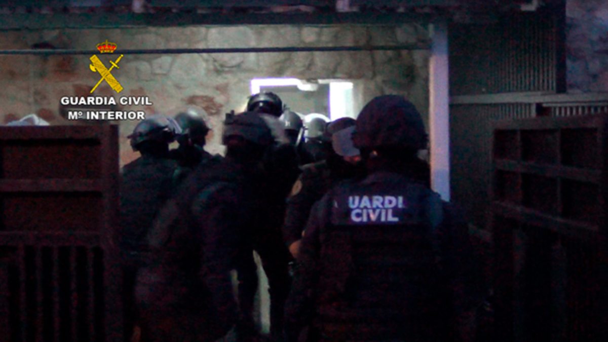 La Policía Nacional durante las detenciones