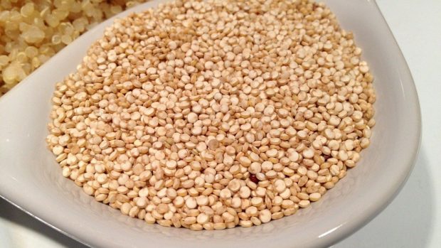 Cómo cocinar quinoa en el microondas