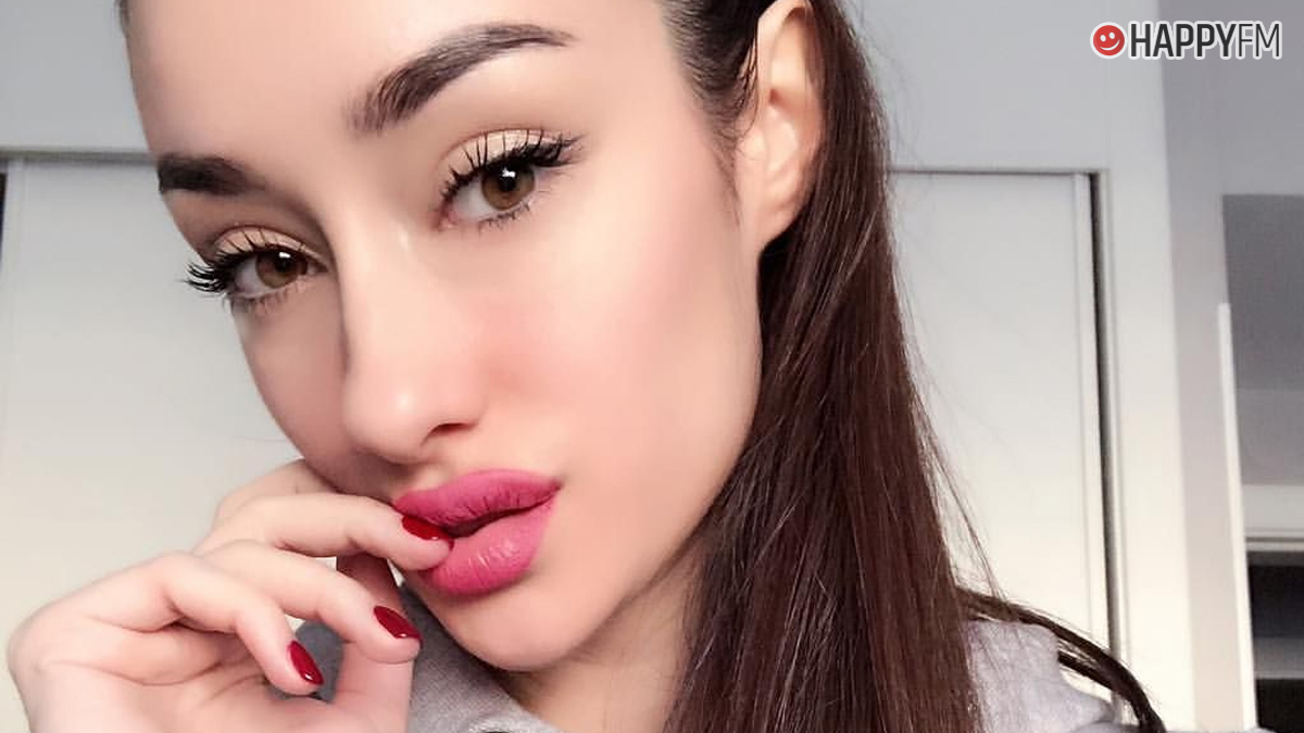 Adara Molinero