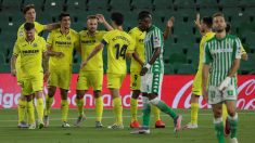 Los jugadores del Villarreal celebran el gol de Gerard. (EFE)