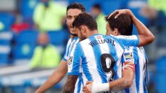 La Real Sociedad celebra uno de los goles. (EFE)