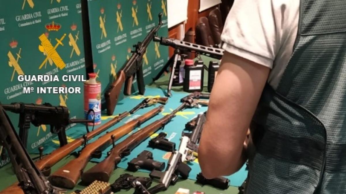La Guardia Civil interviene más de 60 armas de fuego de una red de tráfico de armas para el crimen organizado. Foto: EP