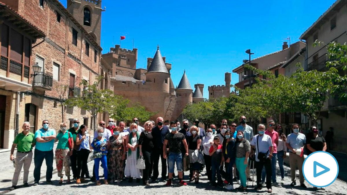 Grupo de Vox en Olite, antes de los altercados.