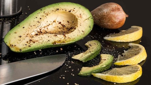 Esta es la razón por la que hay personas que deben dejar de comer aguacate