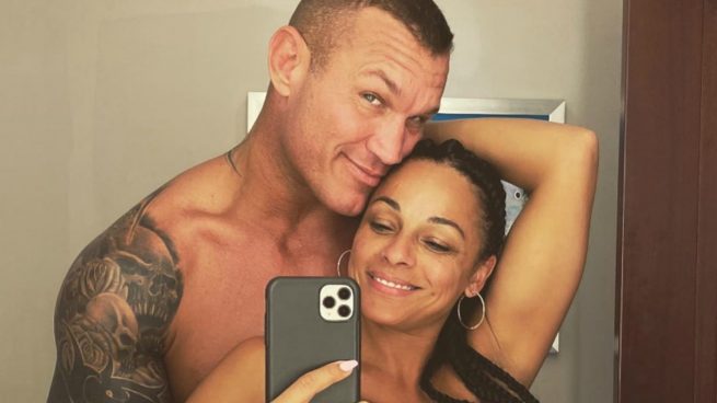 Randy Orton, con su mujer.